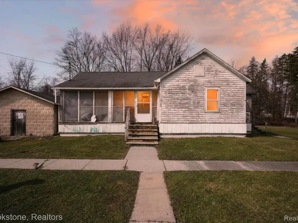 120 S Miami St, Saint Charles, MI 48655