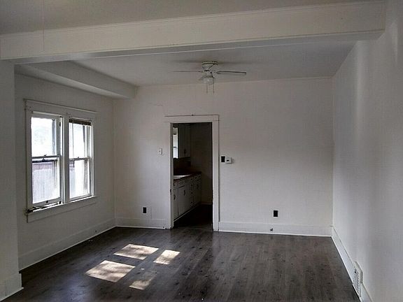 4th image of 1224 E 12th St
