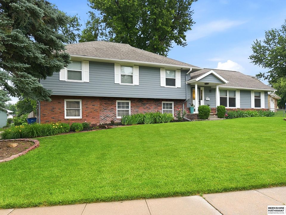 1st image of 1105 Hackney Dr