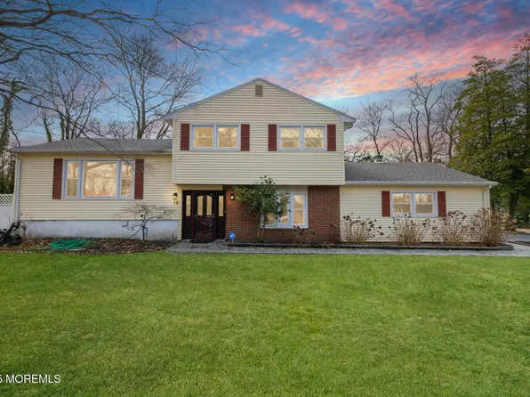 15 Suffolk Lane, Middletown, NJ 07748