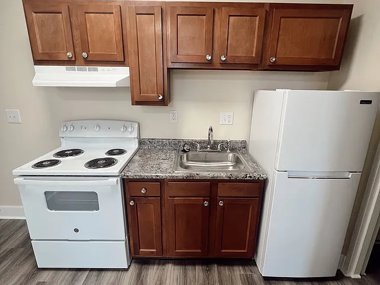 Franklin Park Apartments — Photo 39