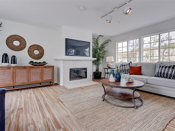 3rd image of 1913 Harriman Ln #A