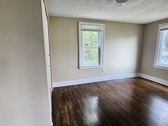 4th image of 26720 Belleair St
