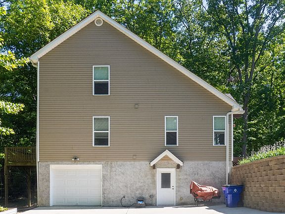 4th image of 3742 Forest Ln SE