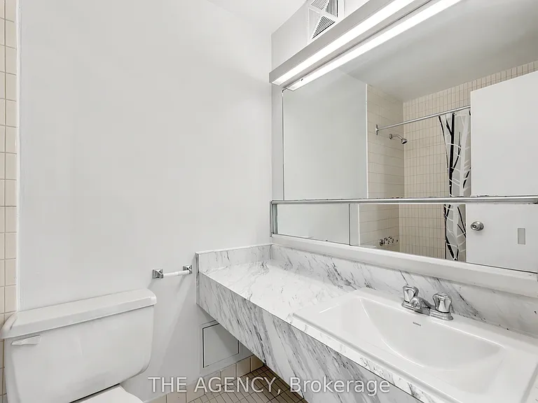 2350 Dundas St W #2511A — Photo 16