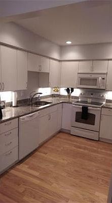 3rd image of 381 Neponset St APT C