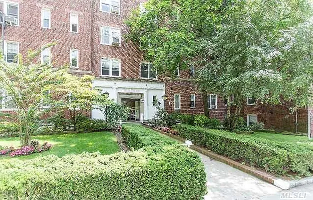 Sold by Douglas Elliman | media 5