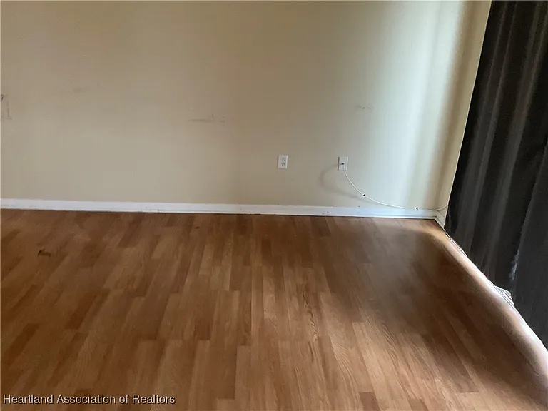 1015 Lakeview Dr — Photo 7