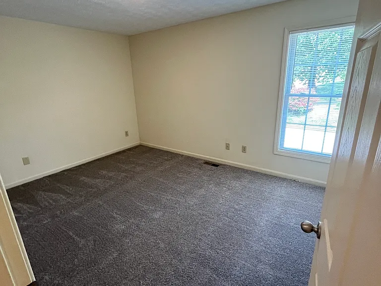 7002-7012 Autumn Dr — Photo 14