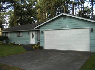 2084 Pine Wood Way, Oak Harbor, WA 98277