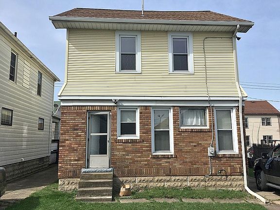 3rd image of 2609 Van Buren Ave