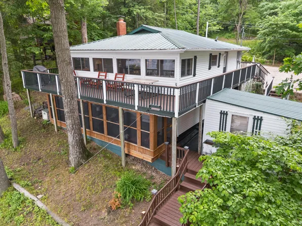 3184 N Lakeshore Dr, Hillsdale, MI 49242