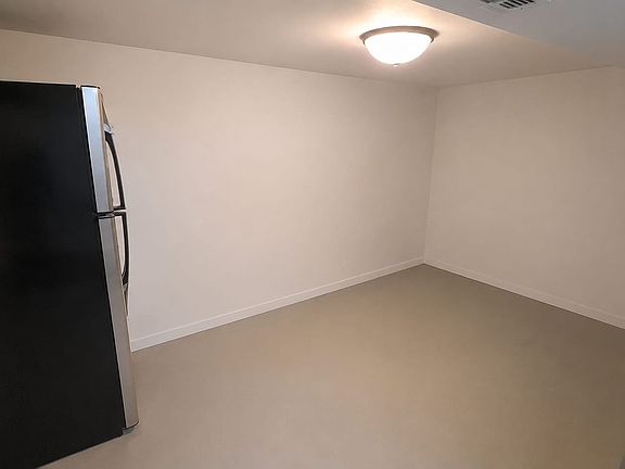 4th image of 308 26th Street