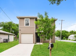 1300 N Brazos Ave, Cleburne, TX 76031