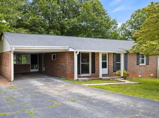 322 Pioneer Pl, Spartanburg, SC 29301