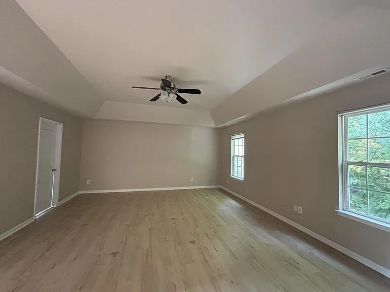 9159 Glenashley Dr — Photo 4