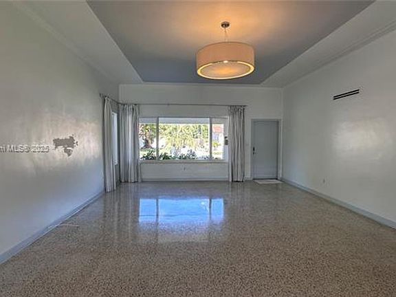 4th image of 1438 NE 104th St #0