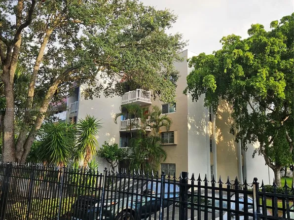 3571 Inverrary Dr APT 409, Lauderhill, FL 33319