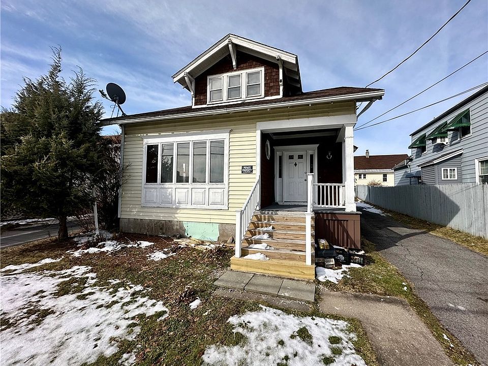 1st image of 1618 York St