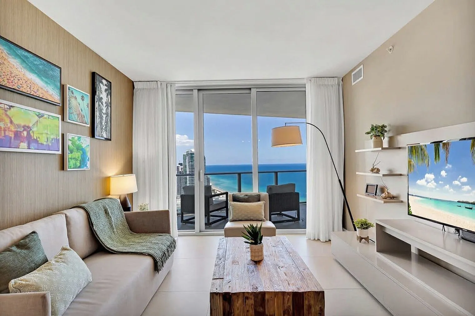 1 bed, 1.0 bath, 796 sqft, $4,003 — Photo 1
