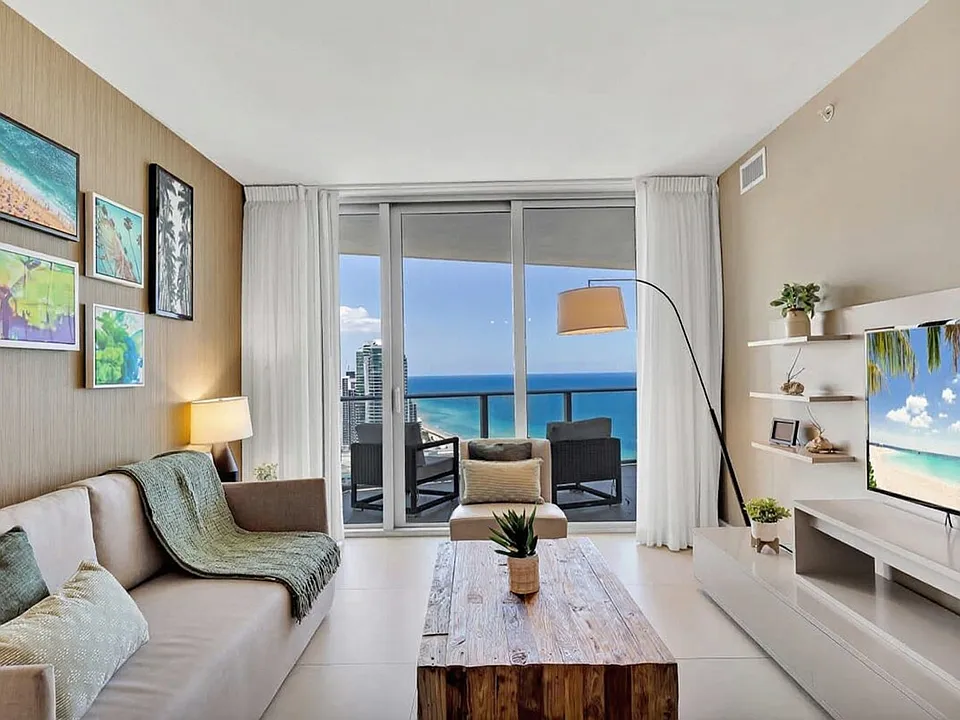 4111 S Ocean Dr #1-ID1227415P