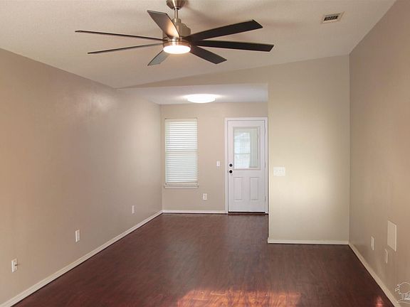 3rd image of 424 Shadow Way Ln