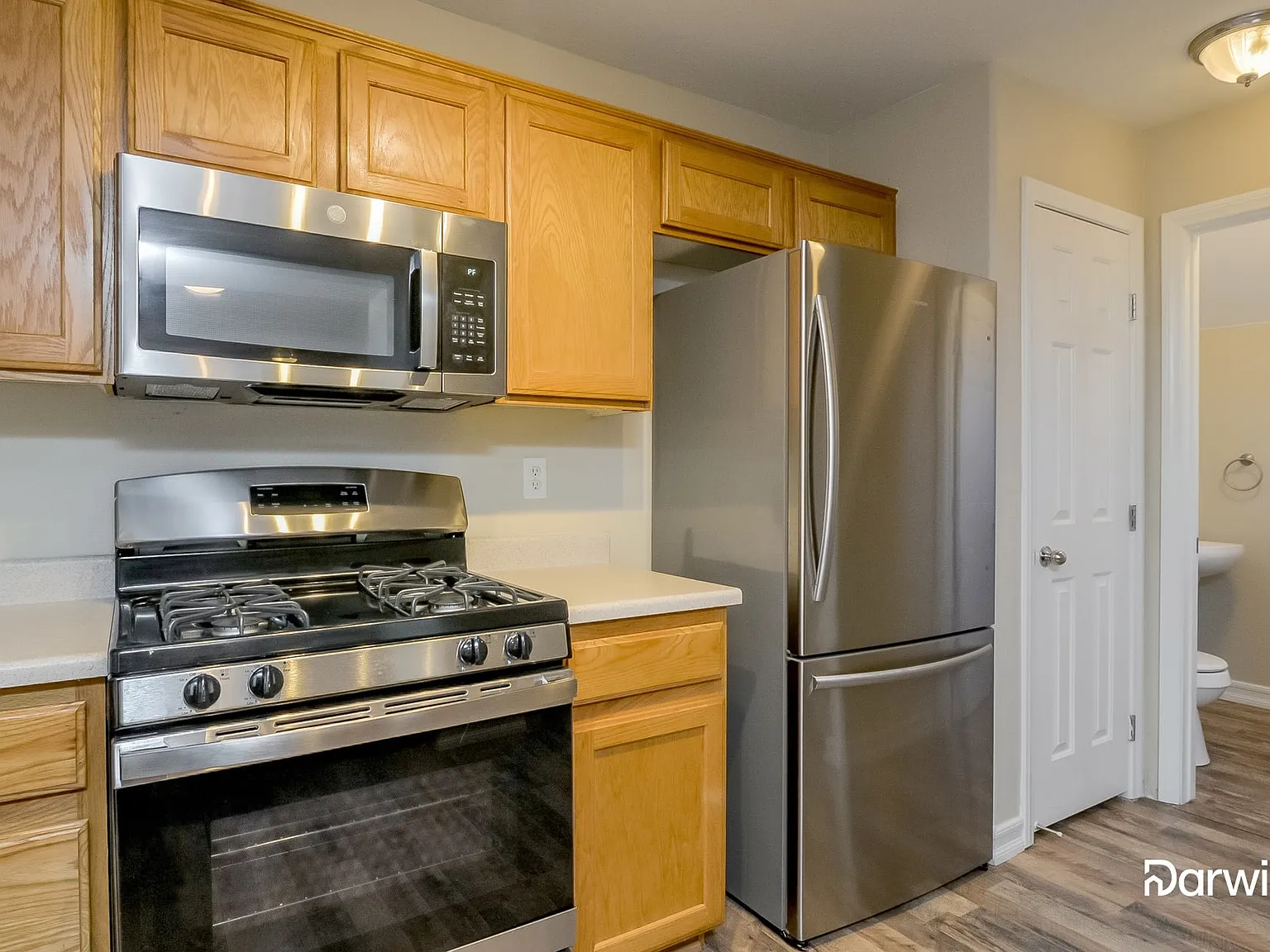 3 bed, 3.0 bath, 1549 sqft, $1,850 — Photo 3
