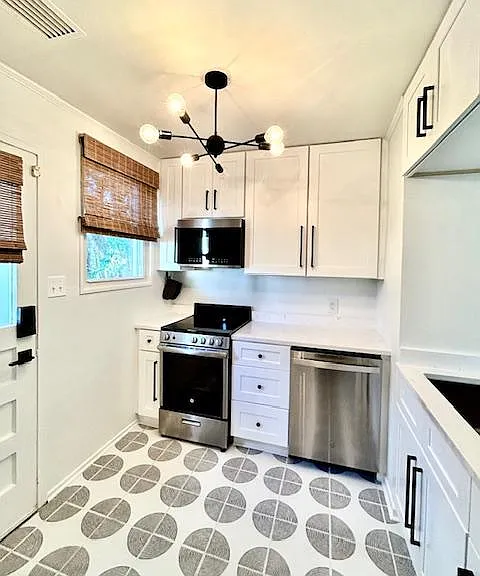 406 N Tremont Dr — Photo 7