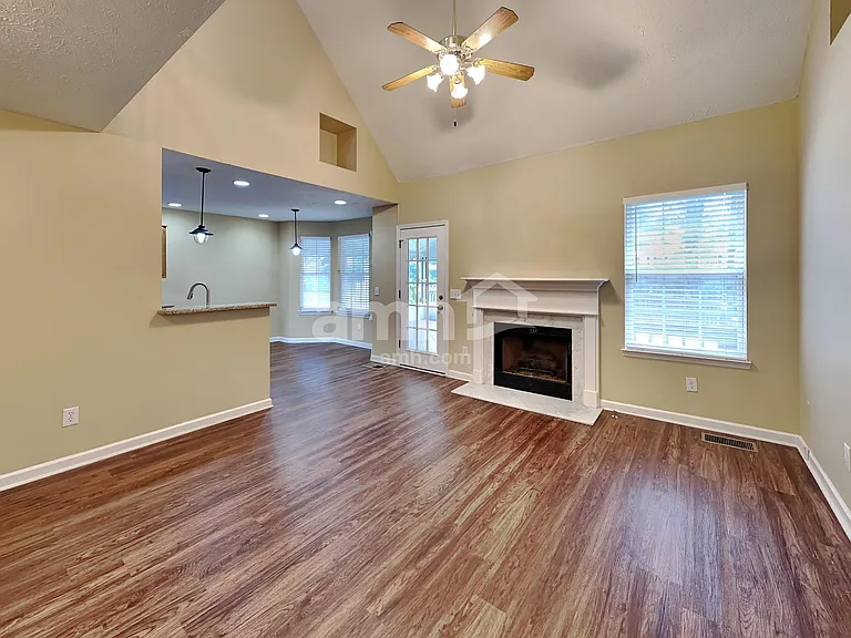 1617 E Blairmont Dr — Photo 7