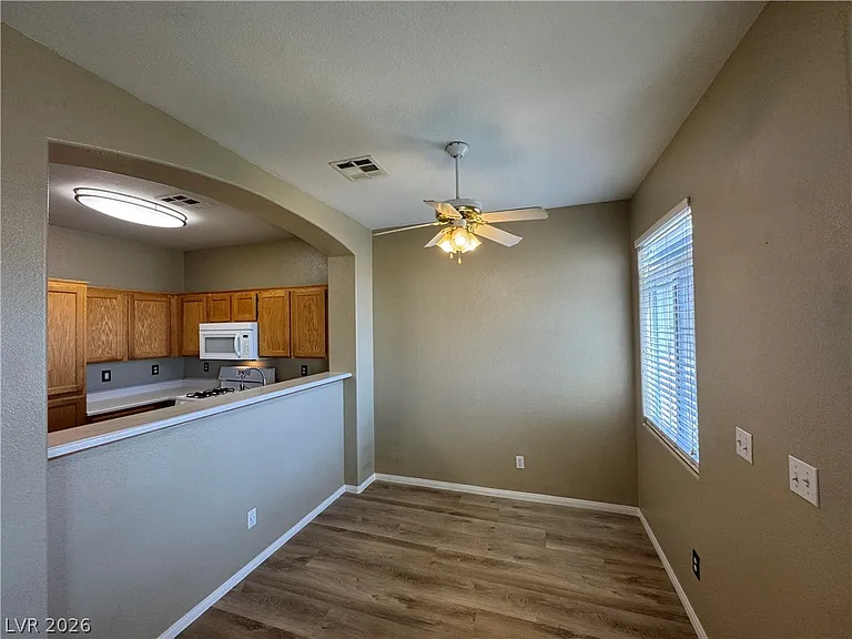 1326 Dusty Creek St — Photo 10