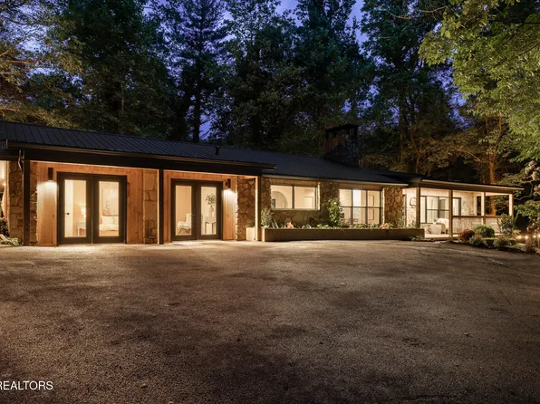 1008 Glades Rd, Gatlinburg, TN 37738