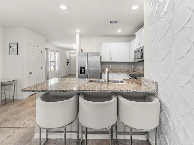 11044 SW Vasari Way — Photo 10
