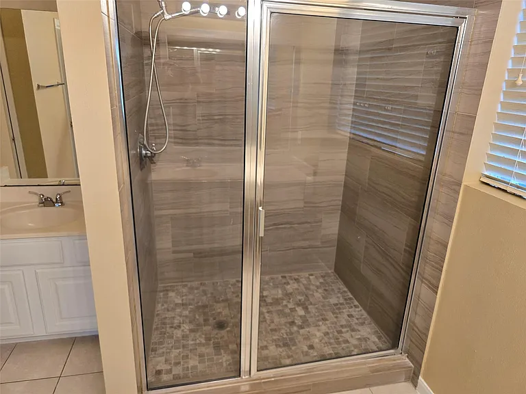 1820 Branch Hill Dr — Photo 20