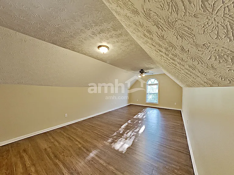 2319 Clipper Ln — Photo 18
