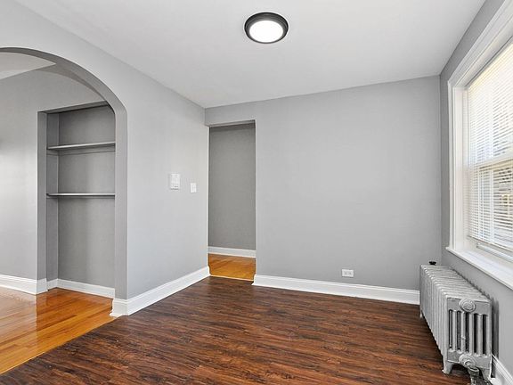 5th image of 102-108 Memorial Dr #572