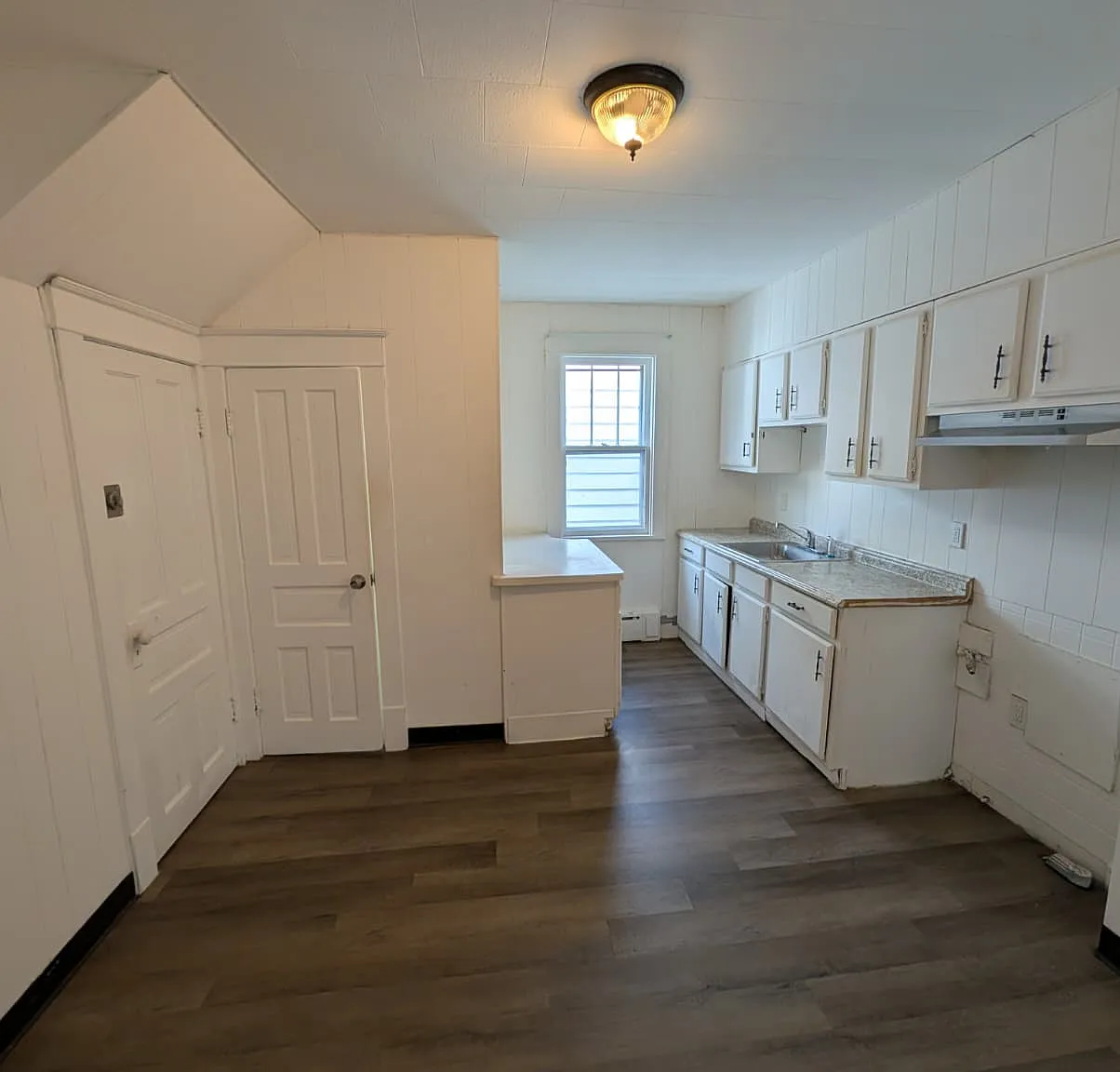 2 bed, 850 sqft, $1,150 — Photo 2