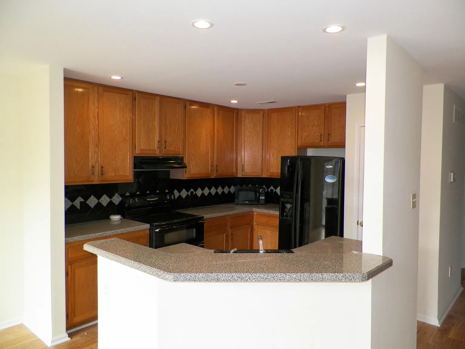 3 bed, 2.5 bath, 1912 sqft, $2,900 — Photo 4