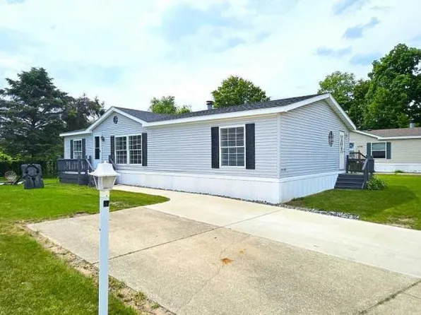 5540 Plumeria St, Kalamazoo, MI 49009