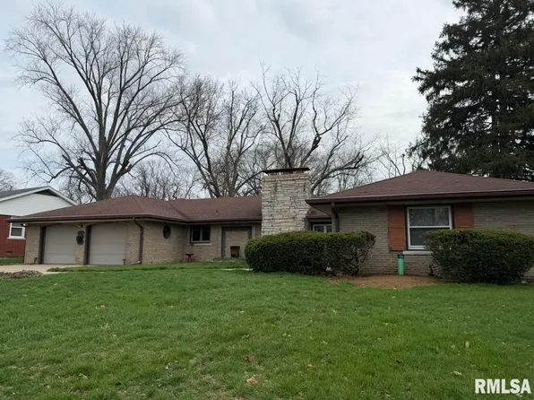 4042 N Brookmont Rd, Peoria, IL 61614