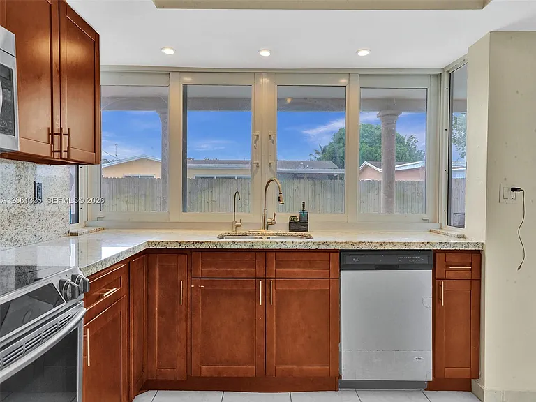 7600 Grandview Blvd — Photo 7