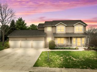 411 Cobble Creek Ln, Heyworth, IL