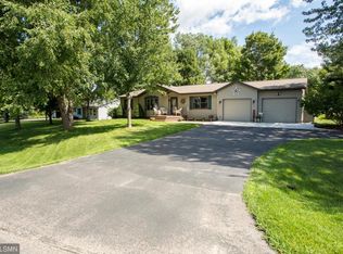 1325 Saint Thomas Dr, Eau Claire, WI 54703