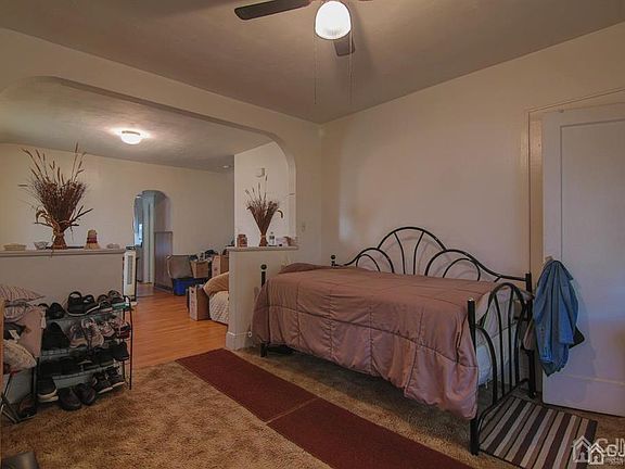 3rd image of 46 W Williams Ave