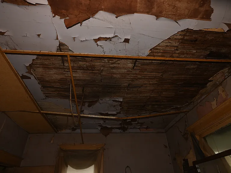 440 W Sawyer St — Photo 15