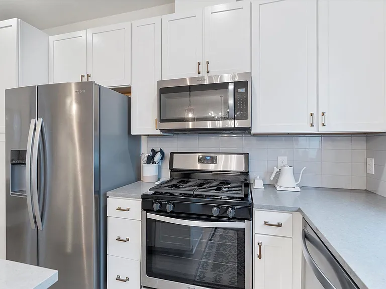 2827 Manor Rd #3102 — Photo 8