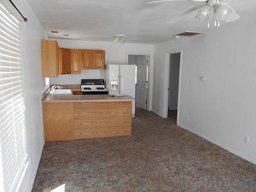 2nd image of 302 W Dallas Ave