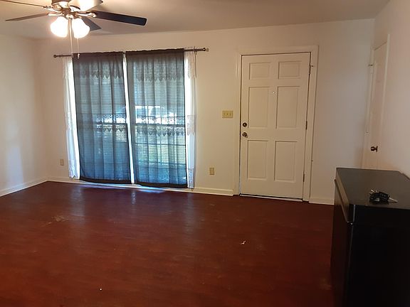 2nd image of 2621 Canary Dr