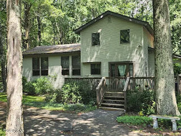 122 Sequoia Ln, Milford, PA 18337