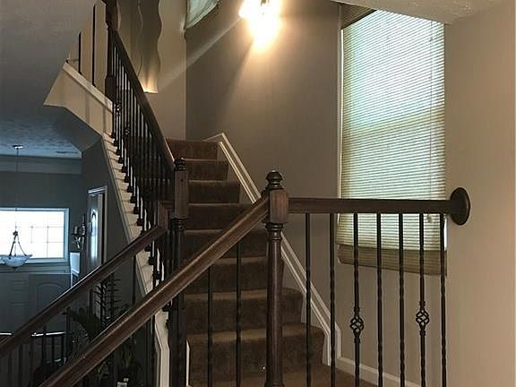 2nd image of 6126 N Pointe Dr