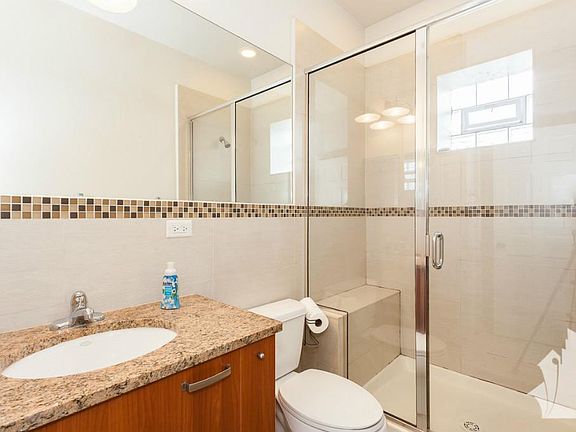 3rd image of 3327 W Schubert Ave #2